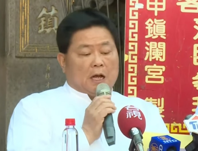顏清標上午宣布今年大甲媽遶境照常舉行。 圖 : 網友/提供 顏清標上午宣布今年大甲媽遶境照常舉行。 圖 : 網友/提供