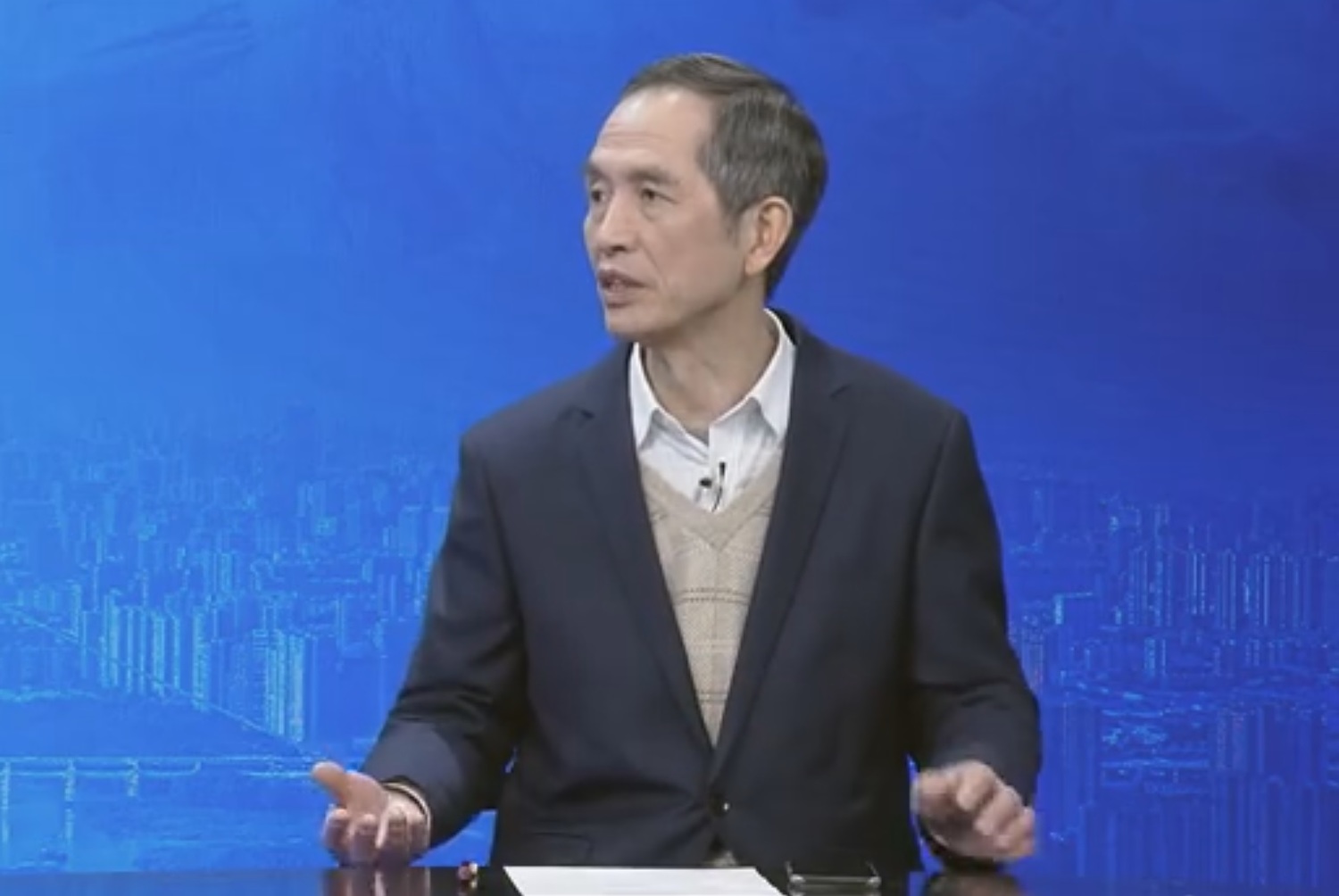 武漢市中心醫院呼吸內科主任醫師趙蘇曾透露,該醫院去年12月底將首例華南海鮮市場的武漢肺炎患者樣本送到第三方檢測機構進行基因檢測,就已得知是「一種新的冠狀病毒」,但上報醫院卻未得到回應。 圖:翻攝自微博 武漢市中心醫院呼吸內科主任醫師趙蘇曾透露,該醫院去年12月底將首例華南海鮮市場的武漢肺炎患者樣本送到第三方檢測機構進行基因檢測,就已得知是「一種新的冠狀病毒」,但上報醫院卻未得到回應。 圖:翻攝自微博