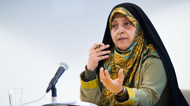 伊朗副總統瑪蘇梅·埃卜特卡爾(Masoumeh Ebtekar)於2月27日確診感染武漢肺炎。 圖:翻攝人民日報(資料照) 伊朗副總統瑪蘇梅·埃卜特卡爾(Masoumeh Ebtekar)於2月27日確診感染武漢肺炎。 圖:翻攝人民日報(資料照)