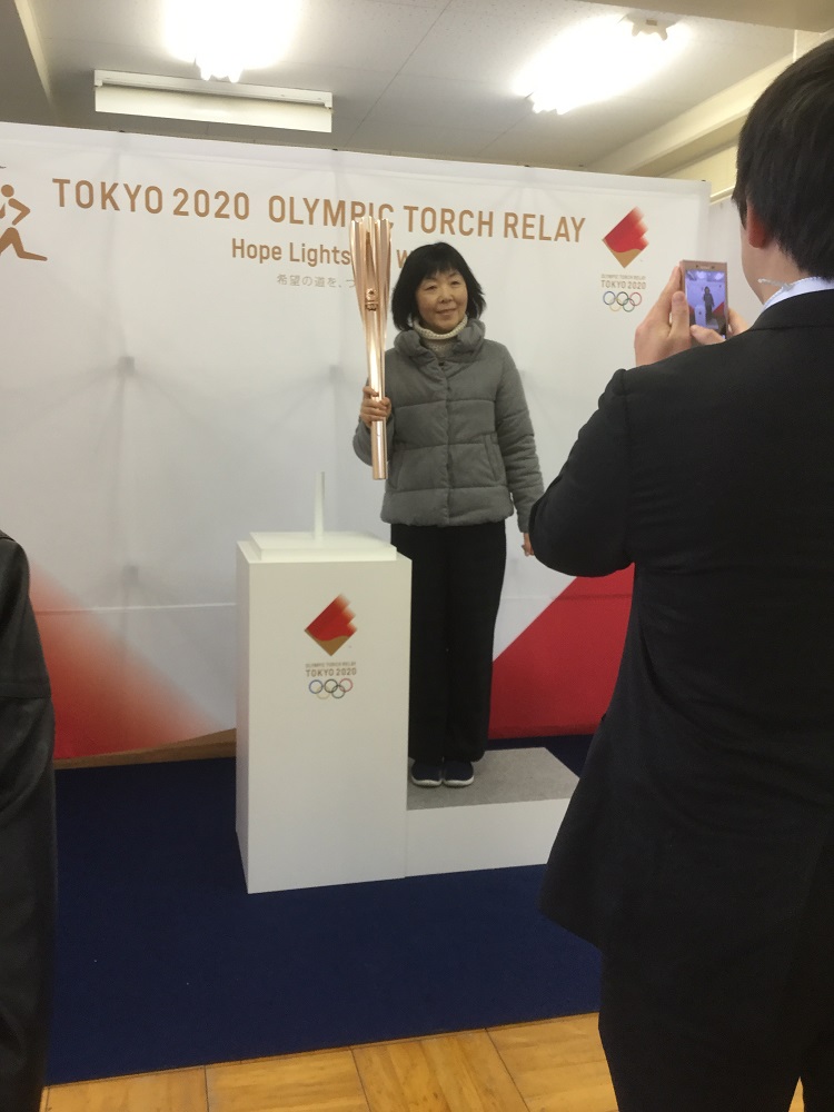 東奧聖火接力26日起要開跑啦！但是東奧是否能如期舉行，非常渺茫，圖為各地有關東奧聖火宣傳活動。 圖：劉黎兒/攝影