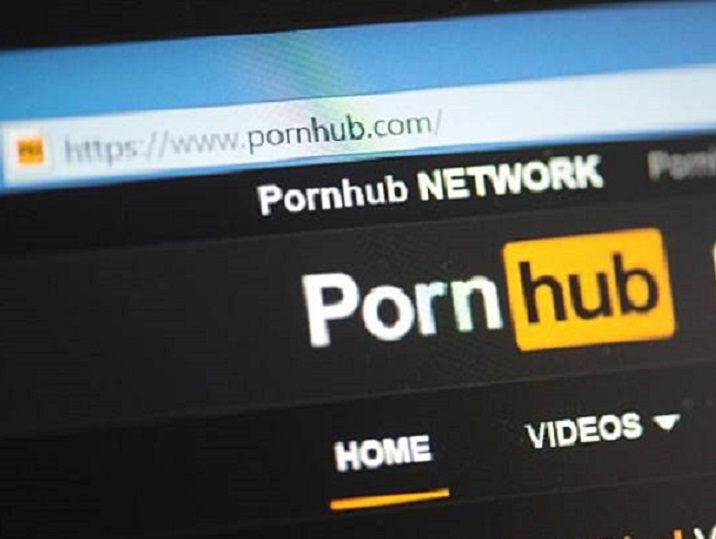 全球知名成人网站Pornhub近日陷入「散播非法暴力色情内容」风波，Pornhub开铡，一夕间删光数百万部影片。   图：翻摄自Pornhub(photo:NewTalk)