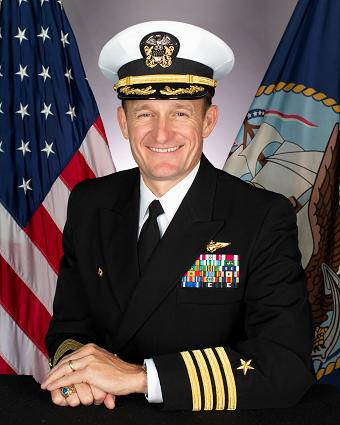 前航空母艦「羅斯福號」艦長克勞齊(Brett Crozier)。 圖:翻攝自U.S.A NAVY官網 前航空母艦「羅斯福號」艦長克勞齊(Brett Crozier)。 圖:翻攝自U.S.A NAVY官網