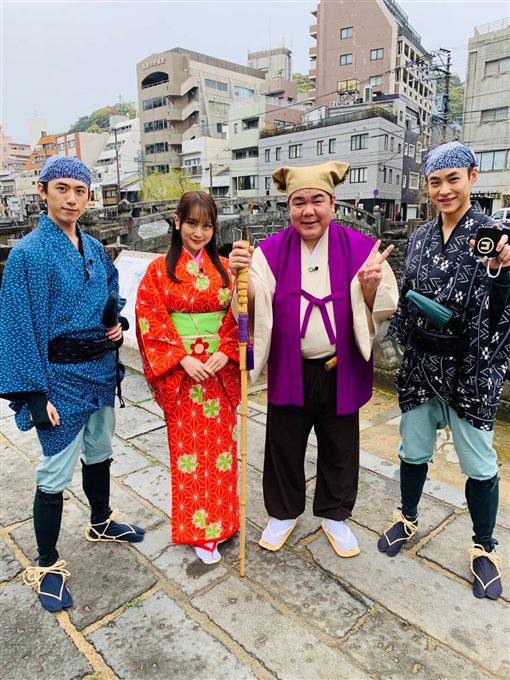 町田健一郎曾於二度發燒中間返回節目《大猩猩黄門第二季》進行錄製。 圖 : 翻攝自町田健一郎推特 町田健一郎曾於二度發燒中間返回節目《大猩猩黄門第二季》進行錄製。 圖 : 翻攝自町田健一郎推特