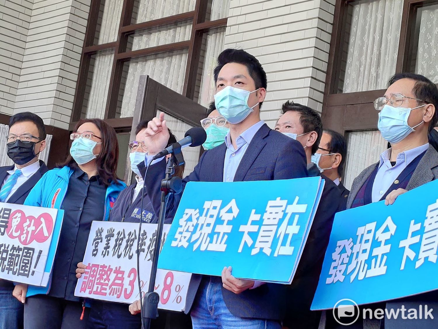 國民黨團書記長蔣萬安痛批政府不食人間煙火。 圖:黃建豪/攝 國民黨團書記長蔣萬安痛批政府不食人間煙火。 圖:黃建豪/攝