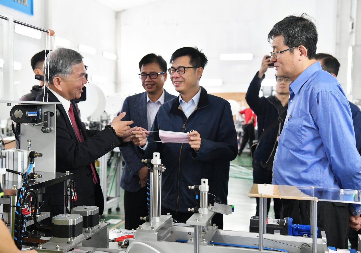 口罩國家隊圓滿達成任務。 圖:擷自陳其邁臉書 口罩國家隊圓滿達成任務。 圖:擷自陳其邁臉書