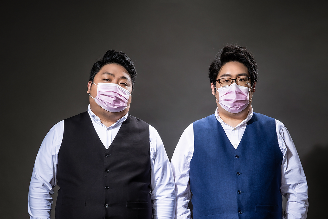 張家兄弟宣傳不忘防疫,30日首播連線PK打LOL。 圖:浪 LIVE/提供 張家兄弟宣傳不忘防疫,30日首播連線PK打LOL。 圖:浪 LIVE/提供