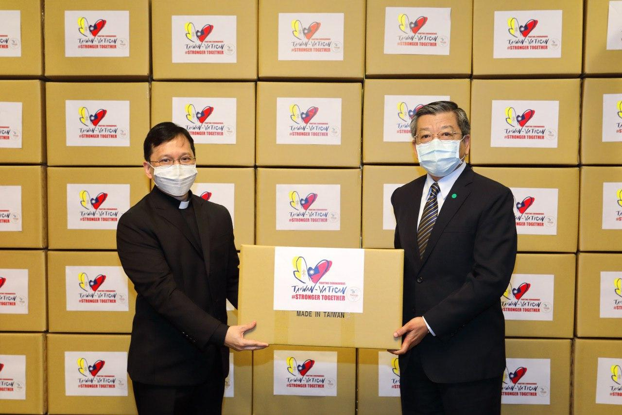 台灣日前也增加援贈教廷20萬片醫療口罩,共同攜手對抗新冠病毒。 圖:翻攝自駐教廷大使館 台灣日前也增加援贈教廷20萬片醫療口罩,共同攜手對抗新冠病毒。 圖:翻攝自駐教廷大使館