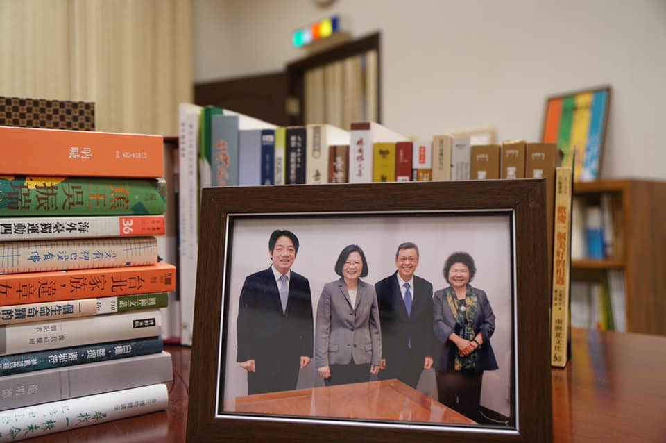 陳菊透過臉書宣布不續任總統府秘書長,外傳將獲提名監察院長,但她並未透露動向。 圖:取自陳菊臉書 陳菊透過臉書宣布不續任總統府秘書長,外傳將獲提名監察院長,但她並未透露動向。 圖:取自陳菊臉書