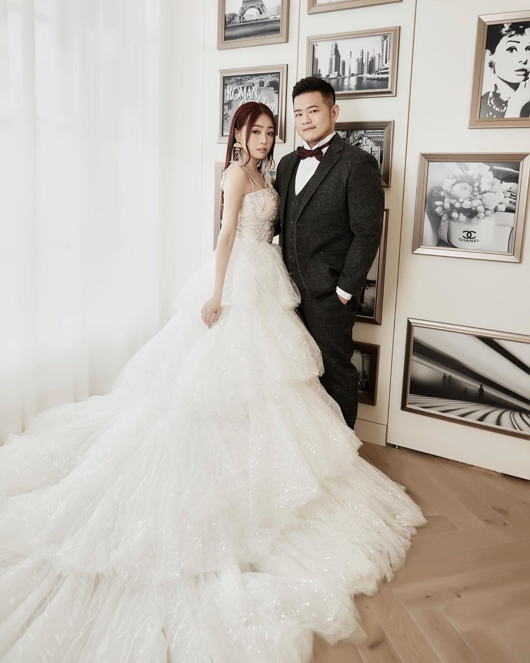 ㄚ頭日前與交往9年的男友王惟立結婚,現可說是愛情事業兩得意。 圖 : 翻攝自ㄚ頭IG ㄚ頭日前與交往9年的男友王惟立結婚,現可說是愛情事業兩得意。 圖 : 翻攝自ㄚ頭IG