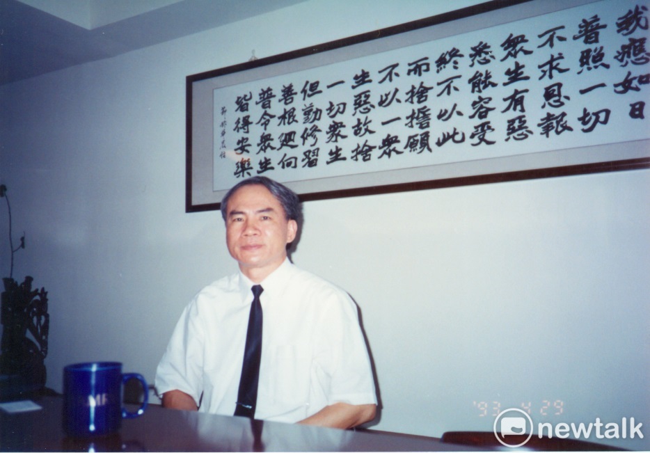 林義雄說:「我並不喜歡人家稱我議員,我喜歡人家叫我名字。在反對團體裡面,大家互相稱呼議員啦!代表啦!縣長啦!則這個反對團體就會以統治者認定的官位,來互相分階級。」 張文隆/攝 林義雄說:「我並不喜歡人家稱我議員,我喜歡人家叫我名字。在反對團體裡面,大家互相稱呼議員啦!代表啦!縣長啦!則這個反對團體就會以統治者認定的官位,來互相分階級。」 張文隆/攝