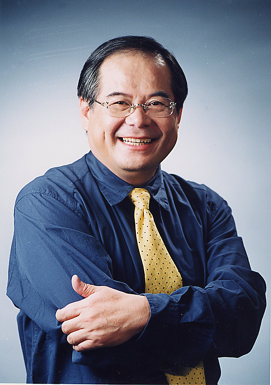 針對李雅靜有意願參加高雄市長補選,負責徵詢人選的秘書長李乾龍卻表示,「總是要推一個能贏的」。 圖:翻攝自李乾龍臉書 針對李雅靜有意願參加高雄市長補選,負責徵詢人選的秘書長李乾龍卻表示,「總是要推一個能贏的」。 圖:翻攝自李乾龍臉書