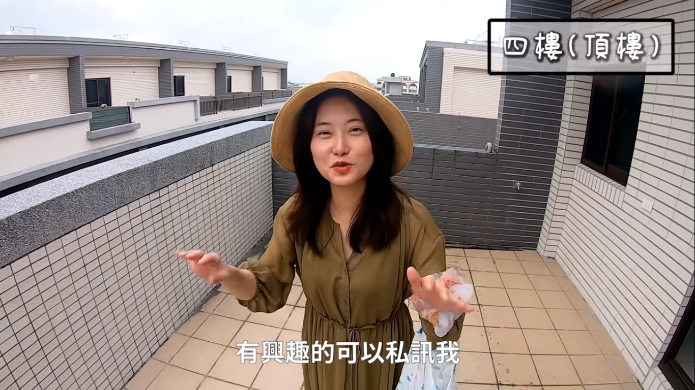 劉亮佐(右)與妻子趙小橋(左)一同前往宜蘭介紹要出售的房子,趙小橋影片末端表示,第一次在YouTube賣房子,有點不知所措。 圖:擷取YouTube 劉亮佐(右)與妻子趙小橋(左)一同前往宜蘭介紹要出售的房子,趙小橋影片末端表示,第一次在YouTube賣房子,有點不知所措。 圖:擷取YouTube
