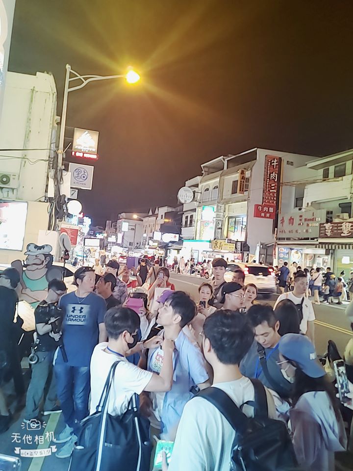 林志穎受邀芒果TV真人秀節目《婆婆和媽媽》,錄製節目介紹墾丁。 圖:翻攝花花服飾臉書粉絲專頁 林志穎受邀芒果TV真人秀節目《婆婆和媽媽》,錄製節目介紹墾丁。 圖:翻攝花花服飾臉書粉絲專頁