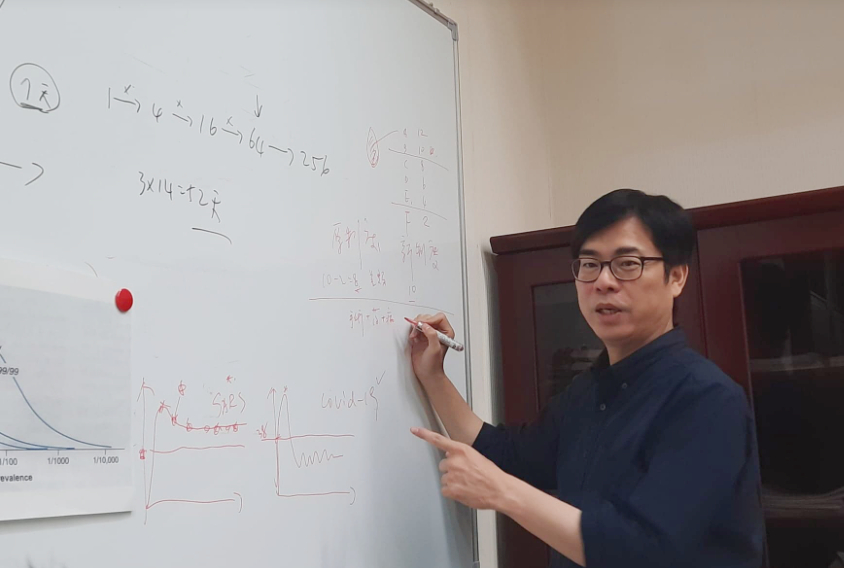 陳其邁:有了網路,民眾參與公共事務方式,變得快速又直接。 圖:陳佩君/攝 陳其邁:有了網路,民眾參與公共事務方式,變得快速又直接。 圖:陳佩君/攝