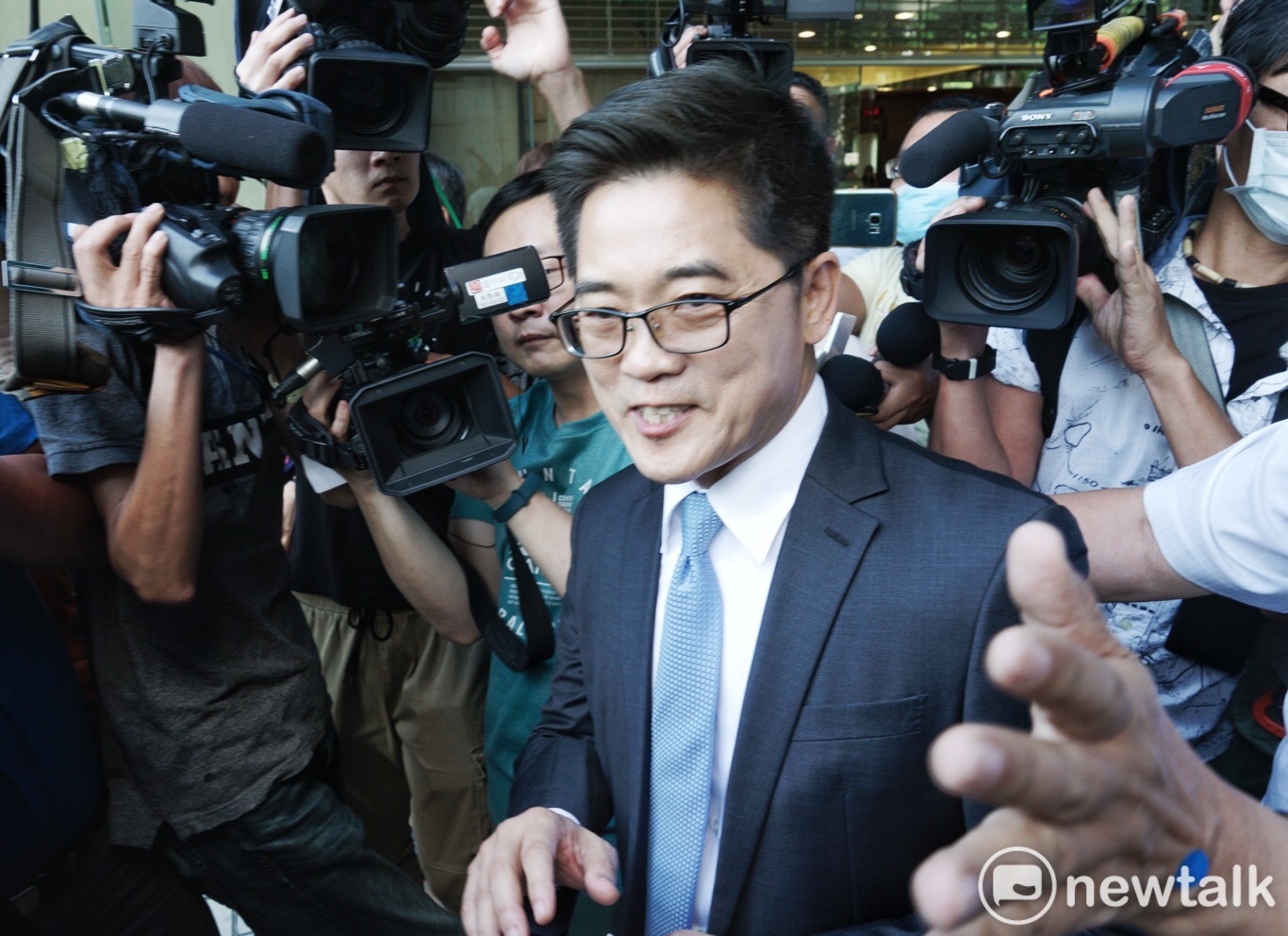 前台東縣長黃健庭今天下午3時30分在立法院召開記者會。 圖:張良一/攝 前台東縣長黃健庭今天下午3時30分在立法院召開記者會。 圖:張良一/攝