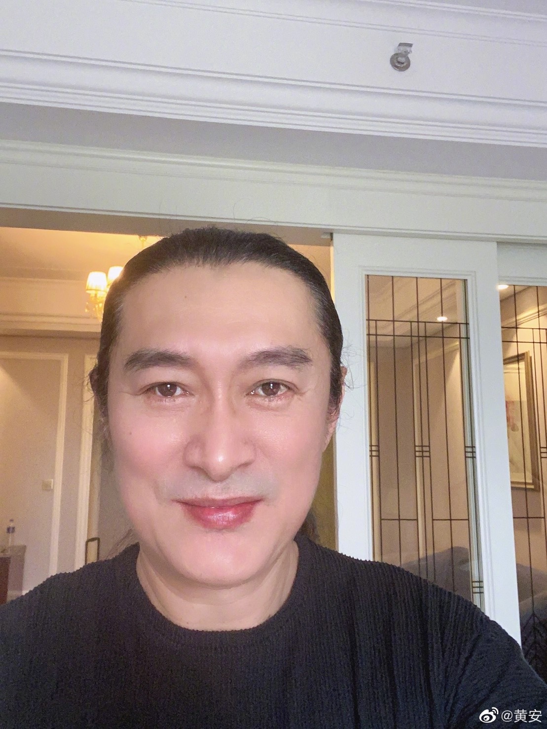 黃安今日開心在微博寫下他出關了,面對北京失控的疫情,他對中國政府信心滿滿。 圖:翻攝黃安微博 黃安今日開心在微博寫下他出關了,面對北京失控的疫情,他對中國政府信心滿滿。 圖:翻攝黃安微博