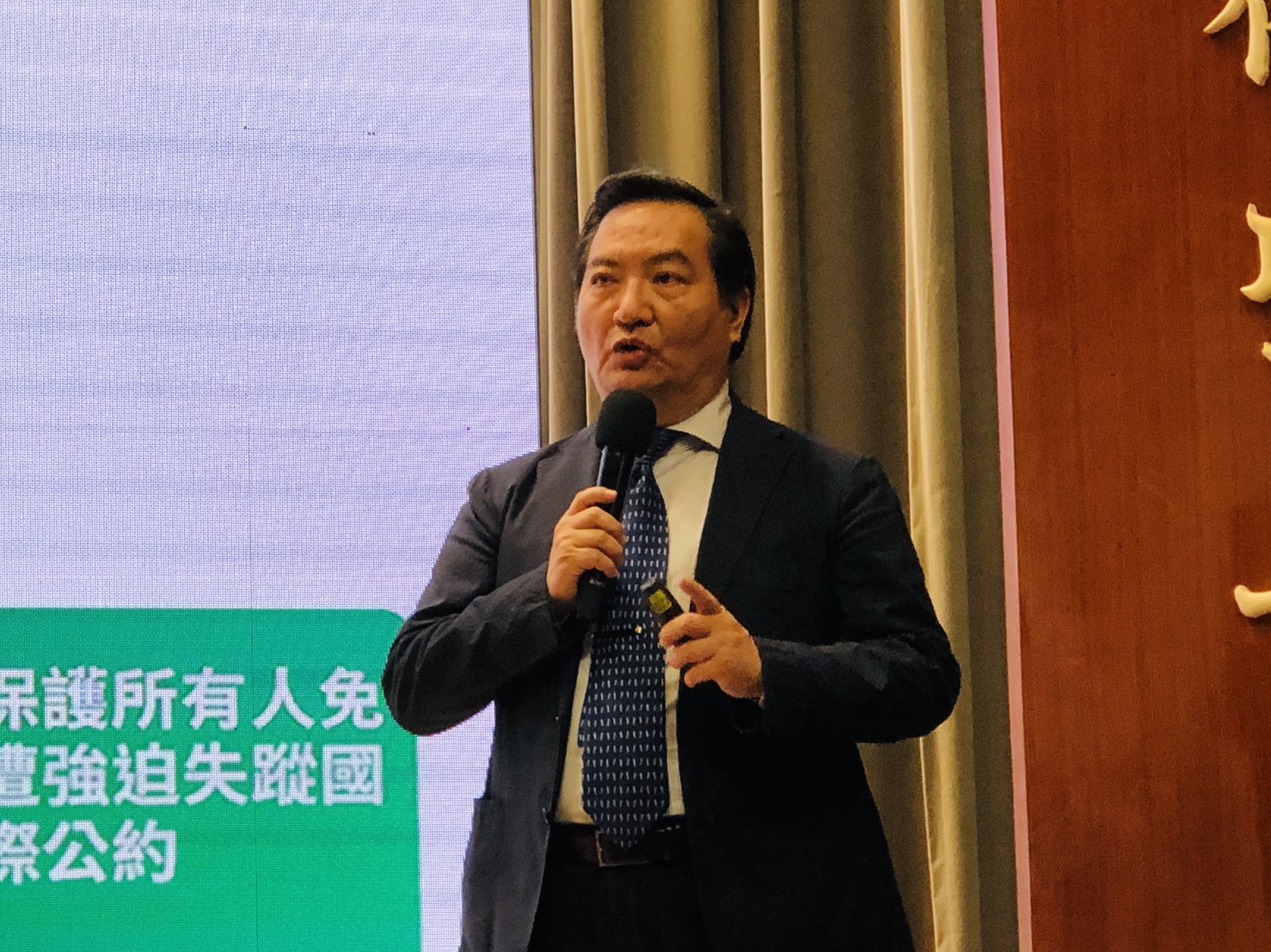 政務委員羅秉成說,希望有一天台灣最美麗的風景是「人權」。 圖:謝莉慧/攝 政務委員羅秉成說,希望有一天台灣最美麗的風景是「人權」。 圖:謝莉慧/攝