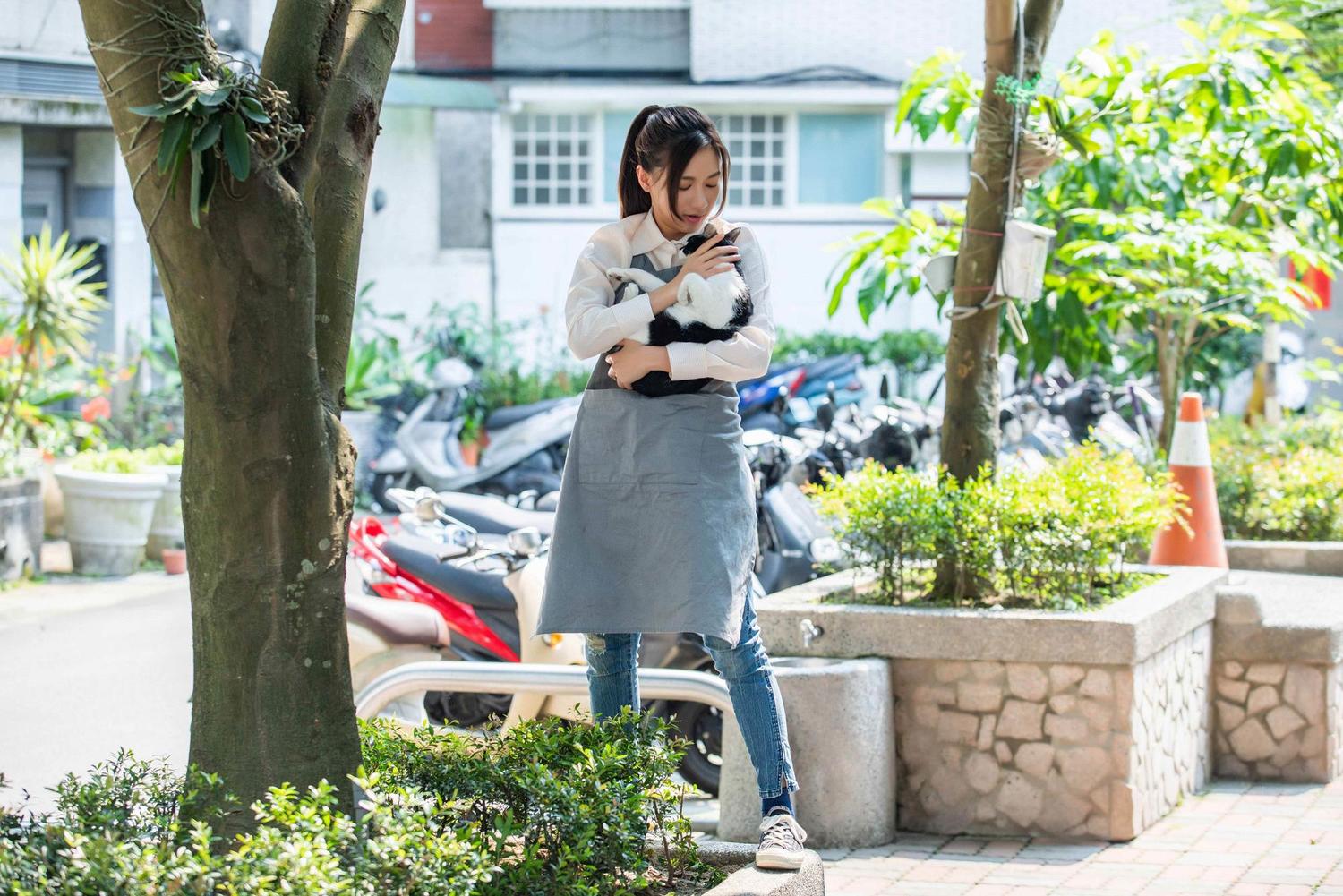 從植劇場出身的陳妤,演出《我們與惡的距離》後開啟知名度。 圖:華映娛樂/提供 從植劇場出身的陳妤,演出《我們與惡的距離》後開啟知名度。 圖:華映娛樂/提供