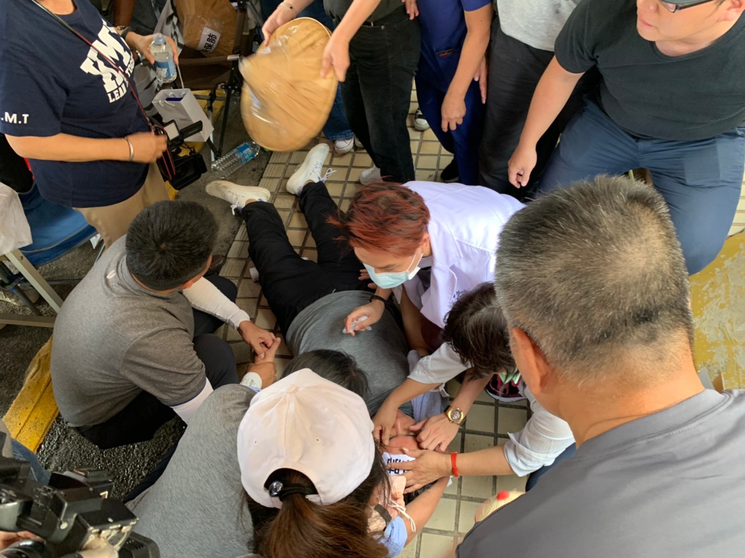 台中市議員黃健豪身號不適送醫。 國民黨團/提供 台中市議員黃健豪身號不適送醫。 國民黨團/提供