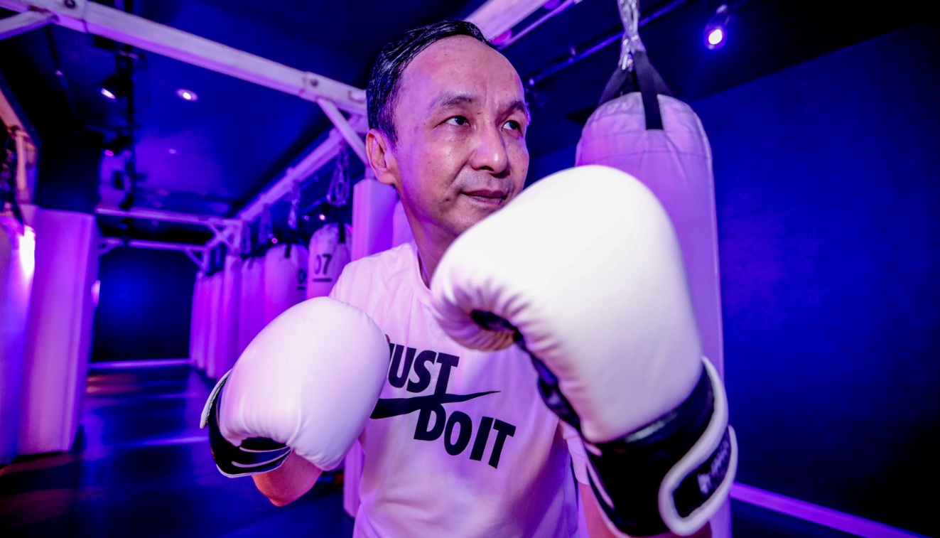 朱立倫也拼了命練拳 圖:朱立倫辦公室提供 朱立倫也拼了命練拳 圖:朱立倫辦公室提供