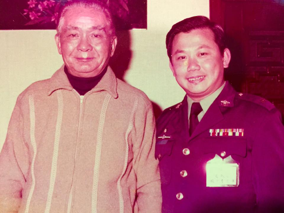 前參謀官暨名嘴黃澎孝(右) 圖:擷取自臉書 前參謀官暨名嘴黃澎孝(右) 圖:擷取自臉書