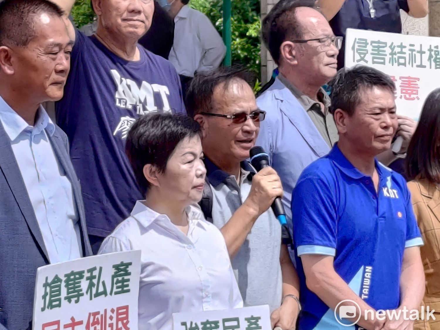 前台南縣長蘇煥智到場聲援。 圖:黃建豪/攝 前台南縣長蘇煥智到場聲援。 圖:黃建豪/攝