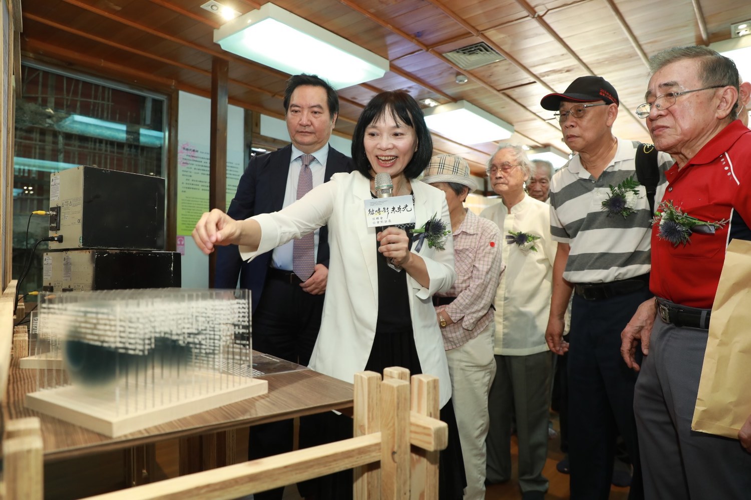 促轉會今(10)日舉行「彼時影.未來光」社會對話展開幕儀式,並由楊翠親自主持。 圖:促轉會/提供 促轉會今(10)日舉行「彼時影.未來光」社會對話展開幕儀式,並由楊翠親自主持。 圖:促轉會/提供