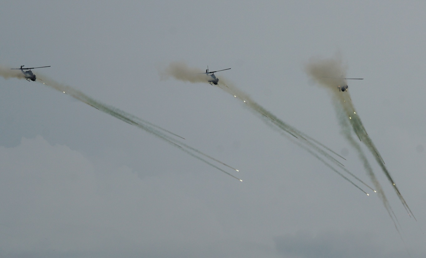AH-1W發射海神火箭彈。 圖:張良一/攝 AH-1W發射海神火箭彈。 圖:張良一/攝