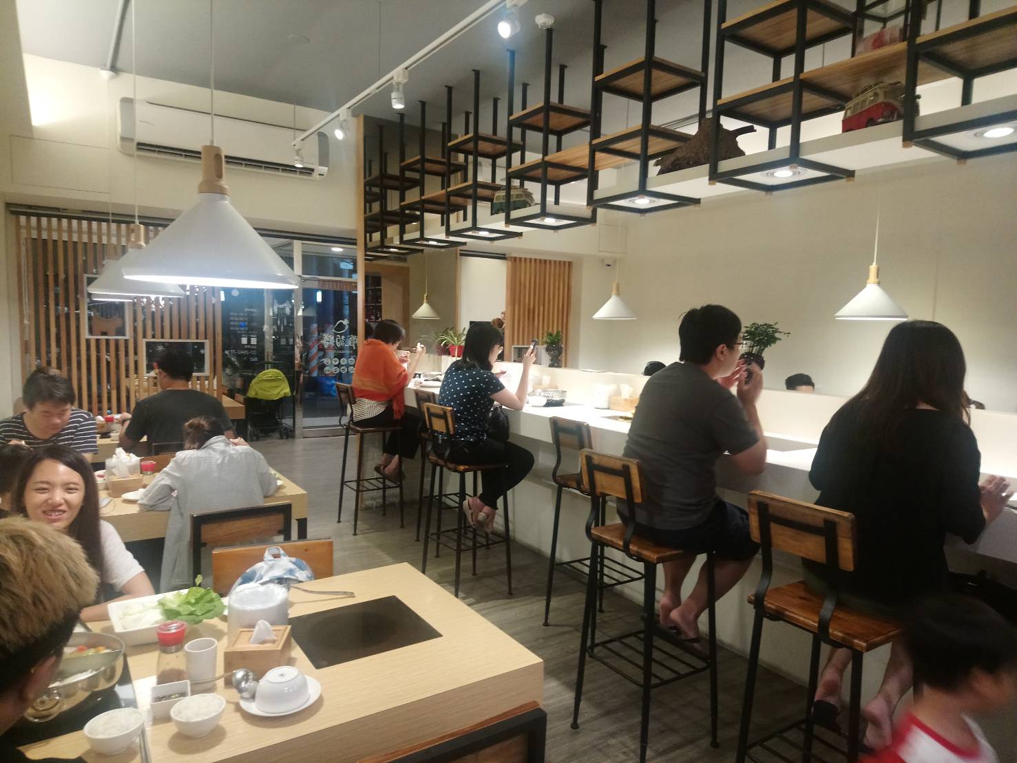 新北惜食分享餐廳蘿蔔蹲店的營業情形。 圖:新北市農業局林務科提供 新北惜食分享餐廳蘿蔔蹲店的營業情形。 圖:新北市農業局林務科提供