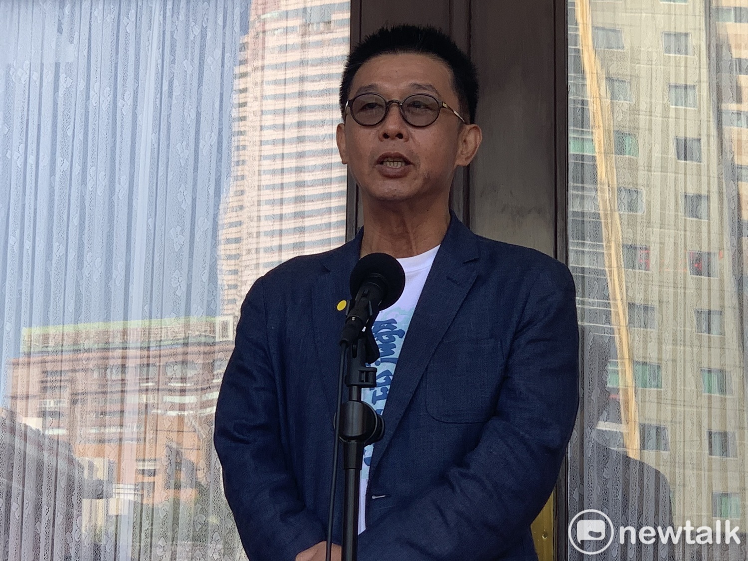 民進黨立委許智傑表示,國民黨每一條都重複發言一遍,根本是浪費大家時間。 圖:羅國嘉/攝 民進黨立委許智傑表示,國民黨每一條都重複發言一遍,根本是浪費大家時間。 圖:羅國嘉/攝