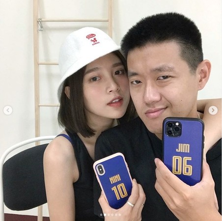 牛排和女友妮妮。 圖:翻攝自牛排Instagarm 牛排和女友妮妮。 圖:翻攝自牛排Instagarm