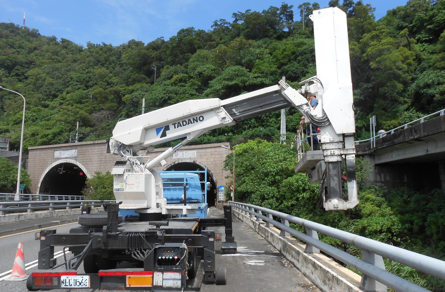 公路總局今日公布,汛期前應完成檢測之跨河橋690座及非跨河橋325座,共計1,015座,皆已完成檢測作業,橋梁皆屬安全。 圖:交通部公路總局/提供 公路總局今日公布,汛期前應完成檢測之跨河橋690座及非跨河橋325座,共計1,015座,皆已完成檢測作業,橋梁皆屬安全。 圖:交通部公路總局/提供