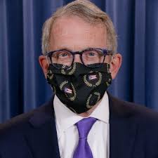美國俄亥俄州州長狄懷恩(Mike DeWine)今天宣布自己確診2019冠狀病毒疾病。 圖 : 翻攝自推特 美國俄亥俄州州長狄懷恩(Mike DeWine)今天宣布自己確診2019冠狀病毒疾病。 圖 : 翻攝自推特