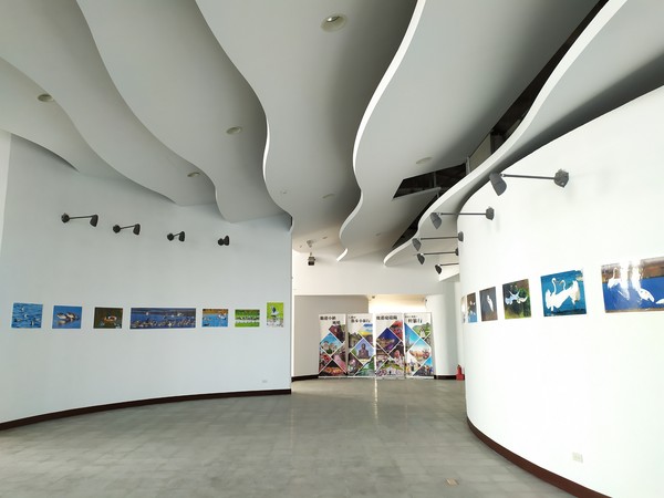 館內1樓規劃為環境教育及生態展示中心,2樓是商業區。 圖:彰化縣政府/提供 館內1樓規劃為環境教育及生態展示中心,2樓是商業區。 圖:彰化縣政府/提供