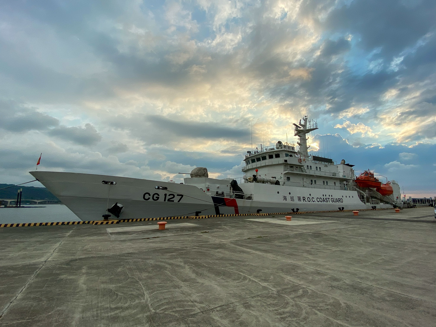 「新北振興168.港灣親水嘉年華」活動,有巡防艦體驗、小小海巡員體驗等5大主題。 圖:新北市經發局提供 「新北振興168.港灣親水嘉年華」活動,有巡防艦體驗、小小海巡員體驗等5大主題。 圖:新北市經發局提供