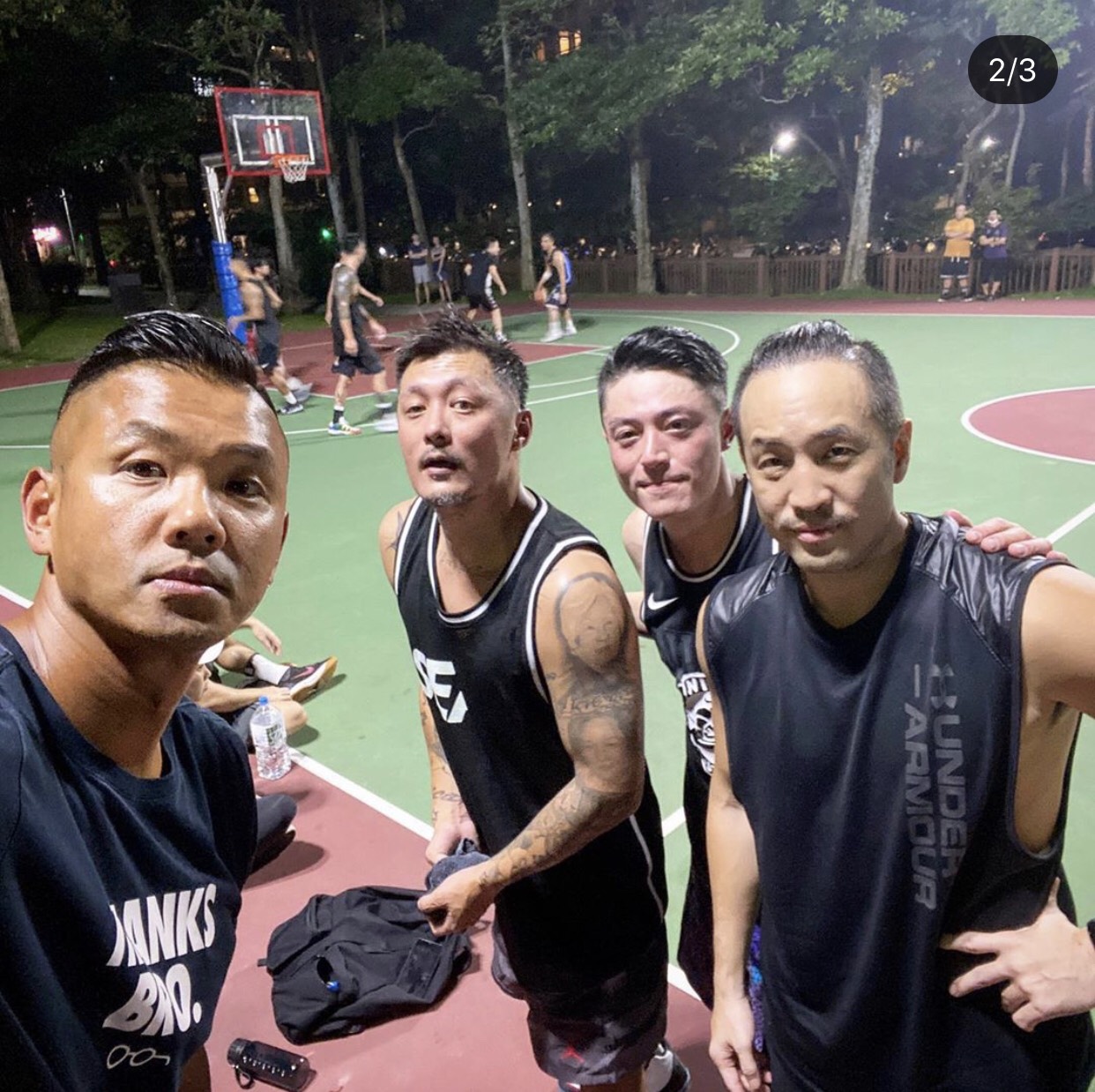 (左起)黑人陳建州、余文樂、霍建華、Jason唐志中,昨晚一起現身台北籃球場打球。 圖:翻攝Instagram (左起)黑人陳建州、余文樂、霍建華、Jason唐志中,昨晚一起現身台北籃球場打球。 圖:翻攝Instagram