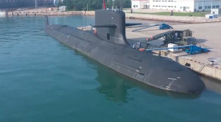 中國解放軍新型093核潛艇。 圖:翻攝自兵器科技頻道微博 中國解放軍新型093核潛艇。 圖:翻攝自兵器科技頻道微博