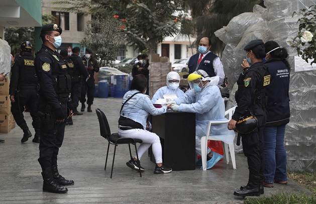 還沒病死先被踩死! 祕魯突襲未保持社交距離聚會 13人遭踩踏身亡