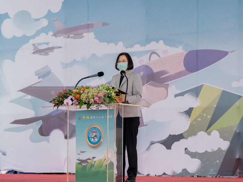 F-16維修中心揭牌 蔡英文：堅實的國防確保空優戰力