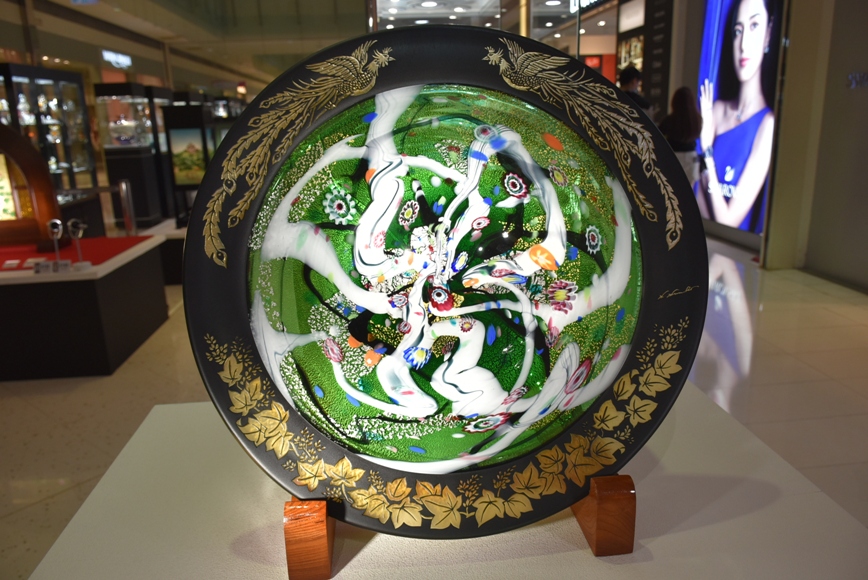 黑木國昭「晶瑩剔透・喜慶雙十」特展夢時代1F紅區登場