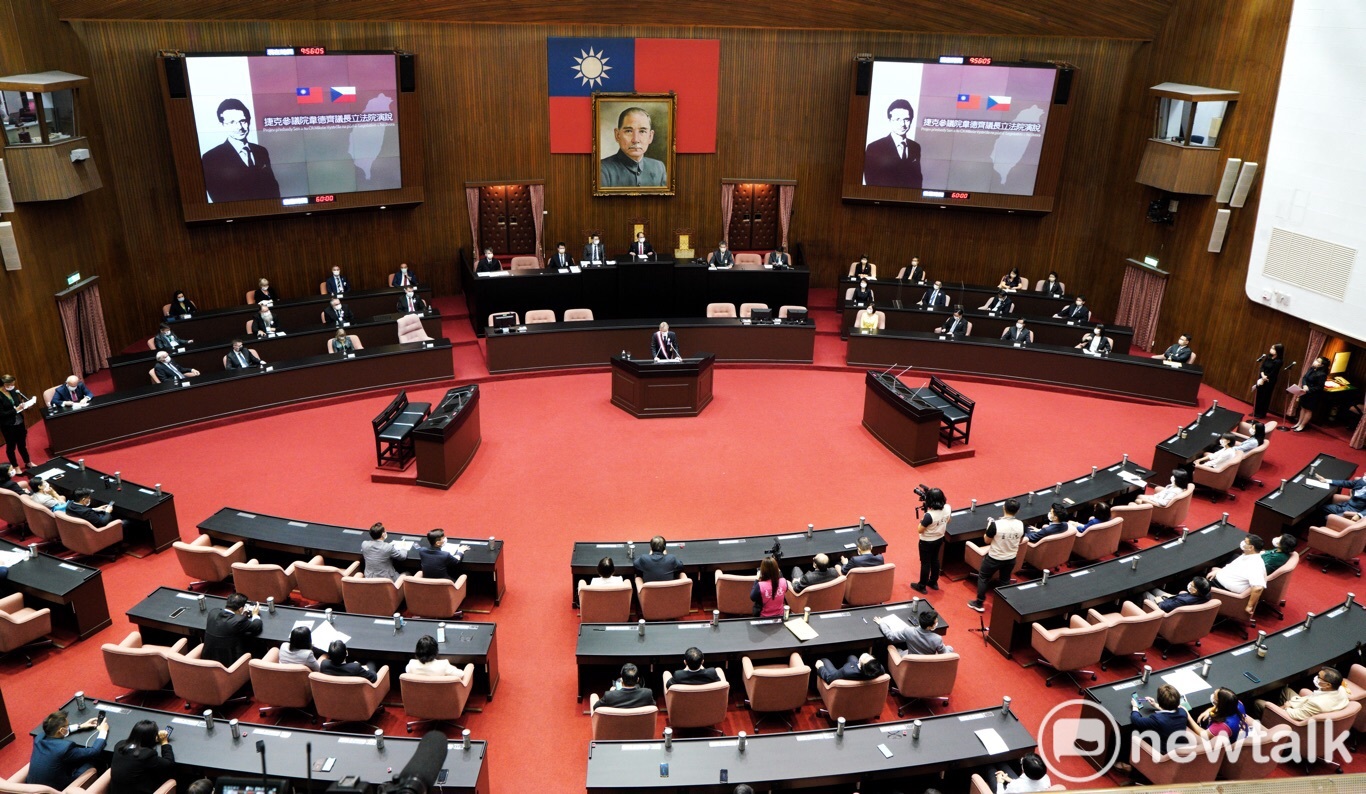 「糾纏行為防制法」草案早在3年前行政院通過後,就送審至立法院,但如今法案仍未通過,引起外界關注。 圖:張良一/攝(資料照) 「糾纏行為防制法」草案早在3年前行政院通過後,就送審至立法院,但如今法案仍未通過,引起外界關注。 圖:張良一/攝(資料照)