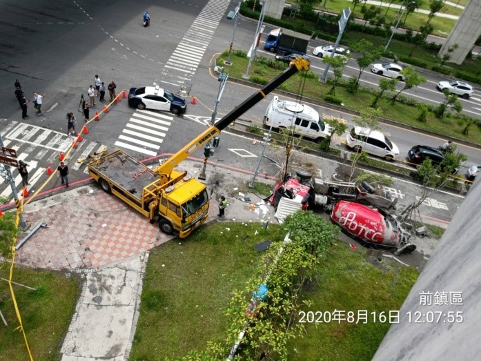 保持行車距離！大貨車、聯結車國道事故比例高  光7月就4起翻車