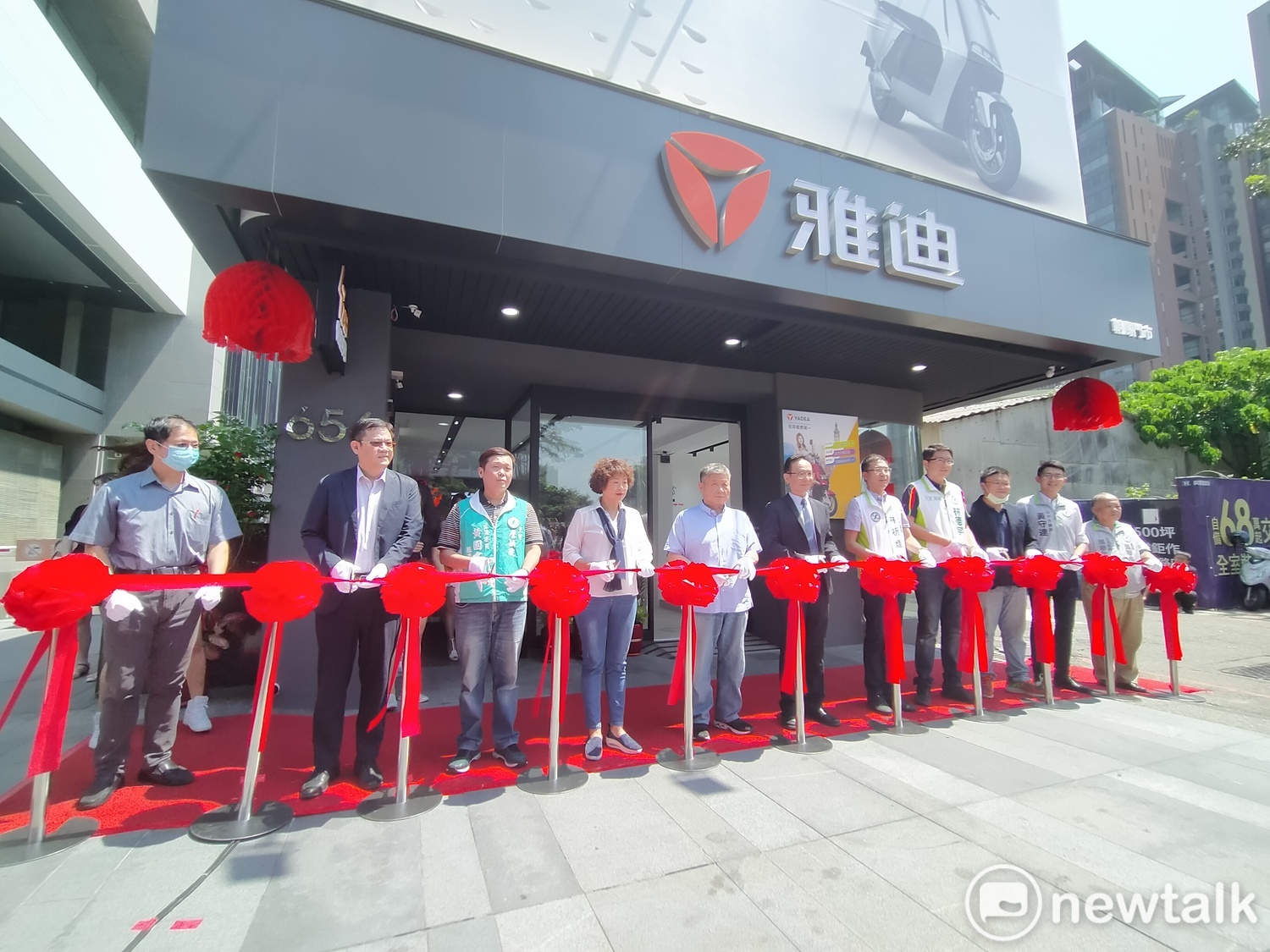 雅迪旗艦店舉行開幕儀式。 圖:唐復年/攝 雅迪旗艦店舉行開幕儀式。 圖:唐復年/攝