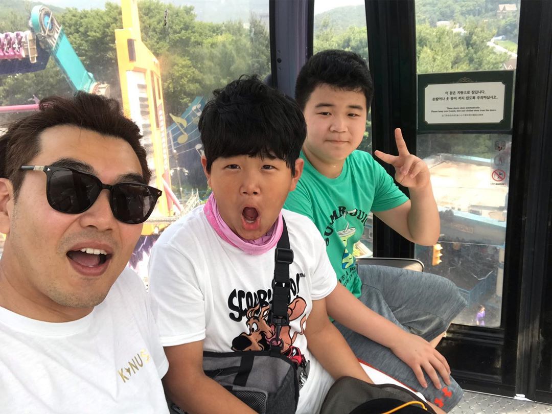 雖然節目已經結束,但當時孩子已結下好感情,到現在還是會一起出遊。(圖左為演員李鐘赫,圖中為俊秀,圖右為尹厚) 圖:翻攝自李鐘赫IG 雖然節目已經結束,但當時孩子已結下好感情,到現在還是會一起出遊。(圖左為演員李鐘赫,圖中為俊秀,圖右為尹厚) 圖:翻攝自李鐘赫IG