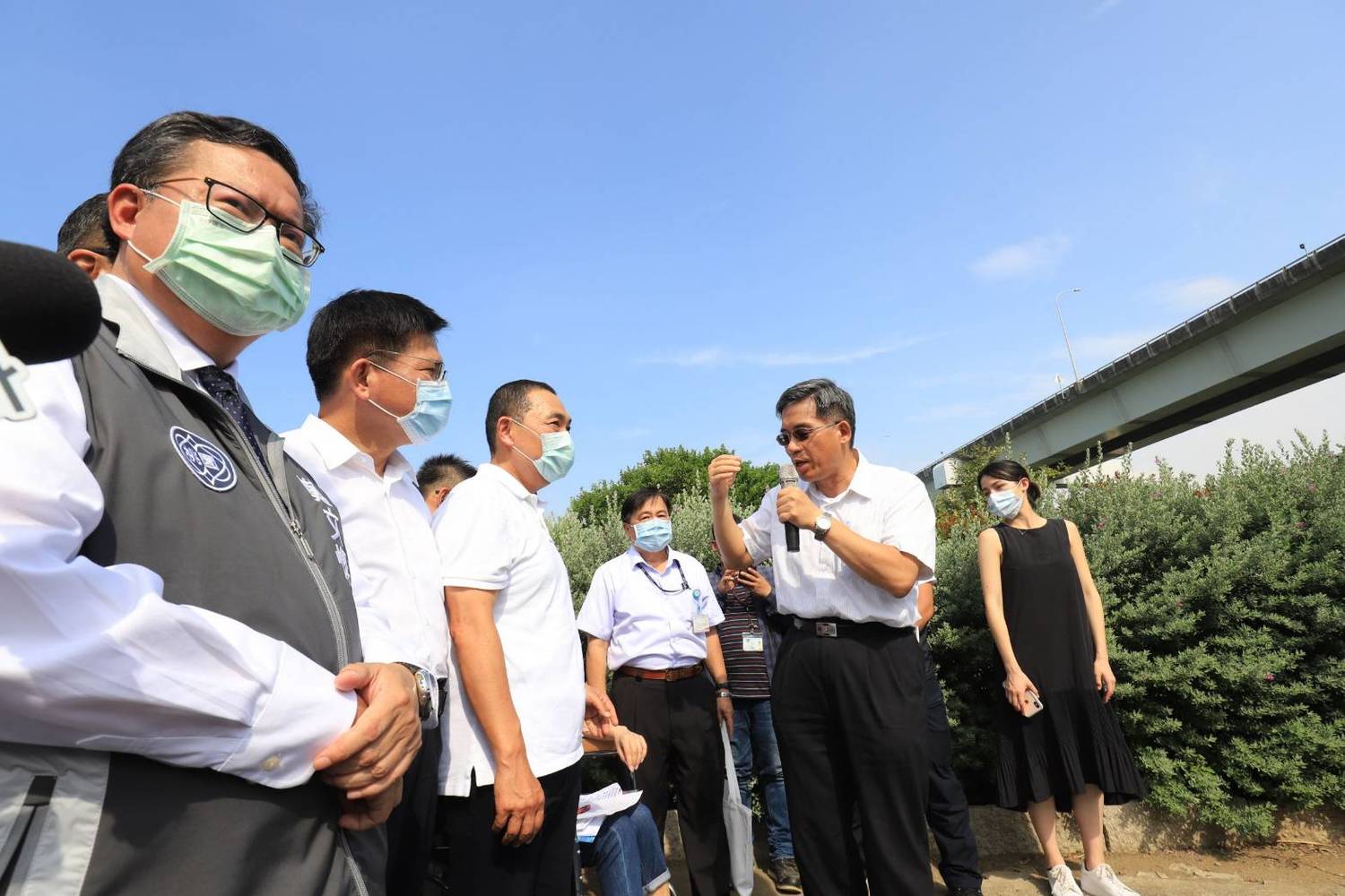 交通部長林佳龍、新北市長侯友宜、桃園市長鄭文燦聽取簡報 圖/本報攝影組 交通部長林佳龍、新北市長侯友宜、桃園市長鄭文燦聽取簡報 圖/本報攝影組