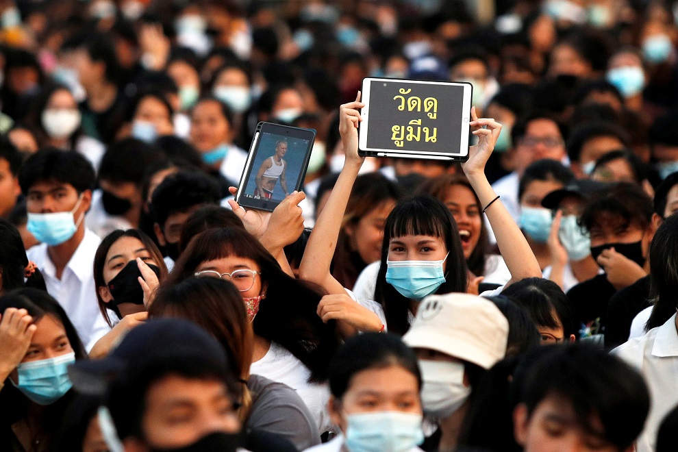 泰國反政府示威活動新興力量：年輕女性上街反父權社會