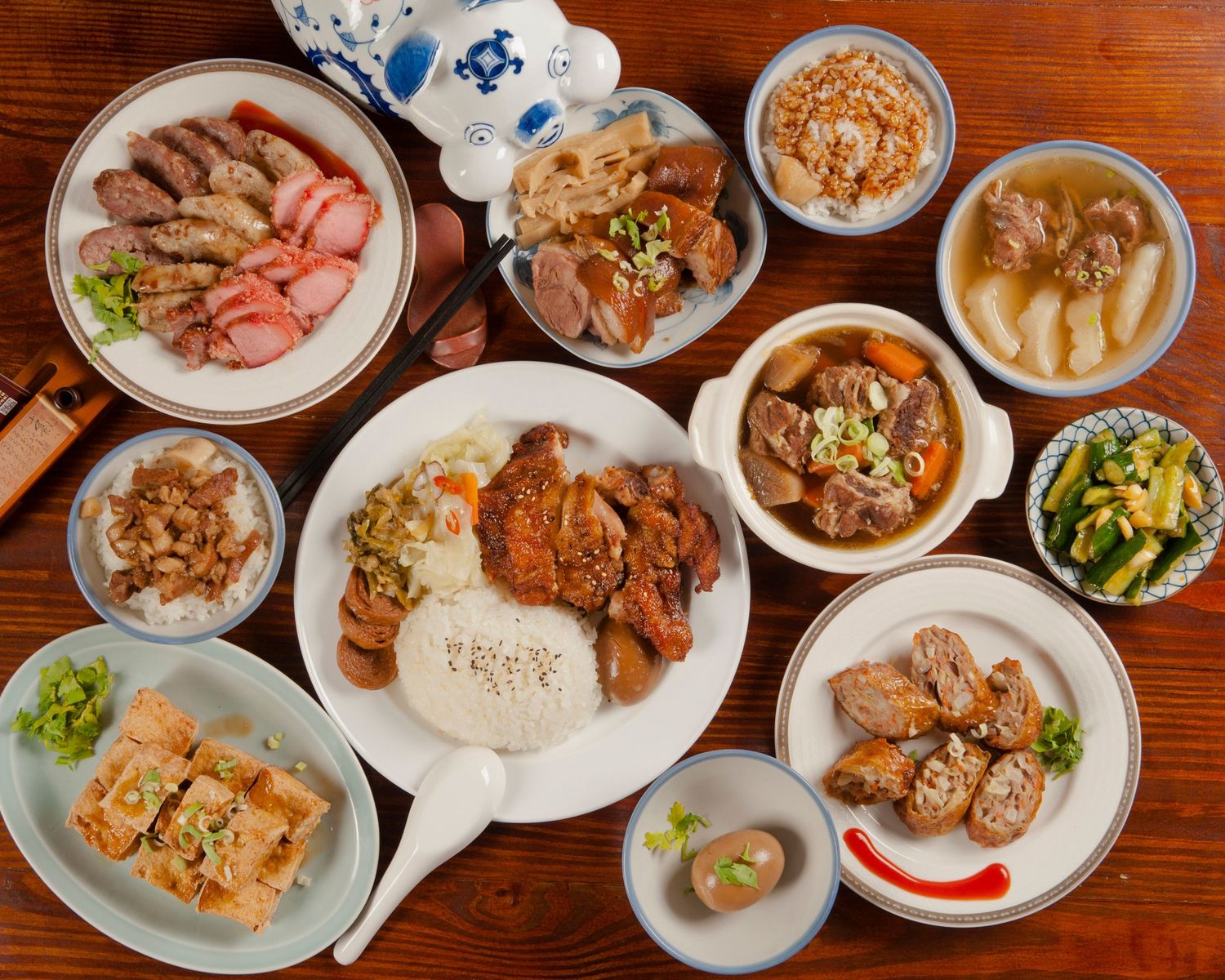 台中台客燒肉粥獲得米其林推薦。 圖:Uber Eats/提供 台中台客燒肉粥獲得米其林推薦。 圖:Uber Eats/提供