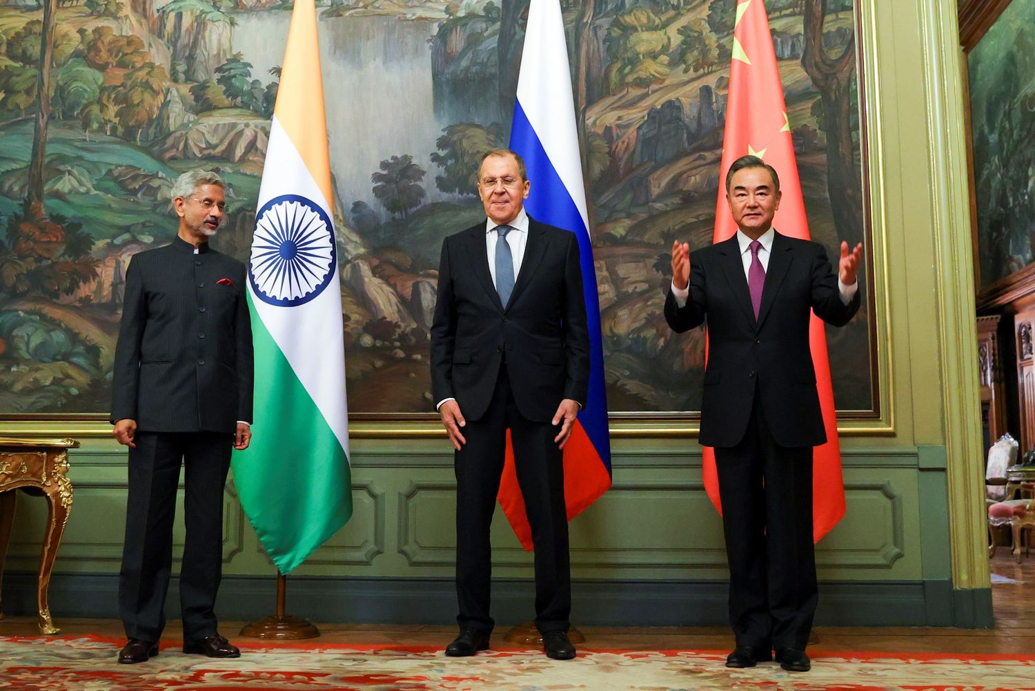 不介意被「捅刀」？俄軍售印度惹怒中國網民 中共官媒極力為俄辯護