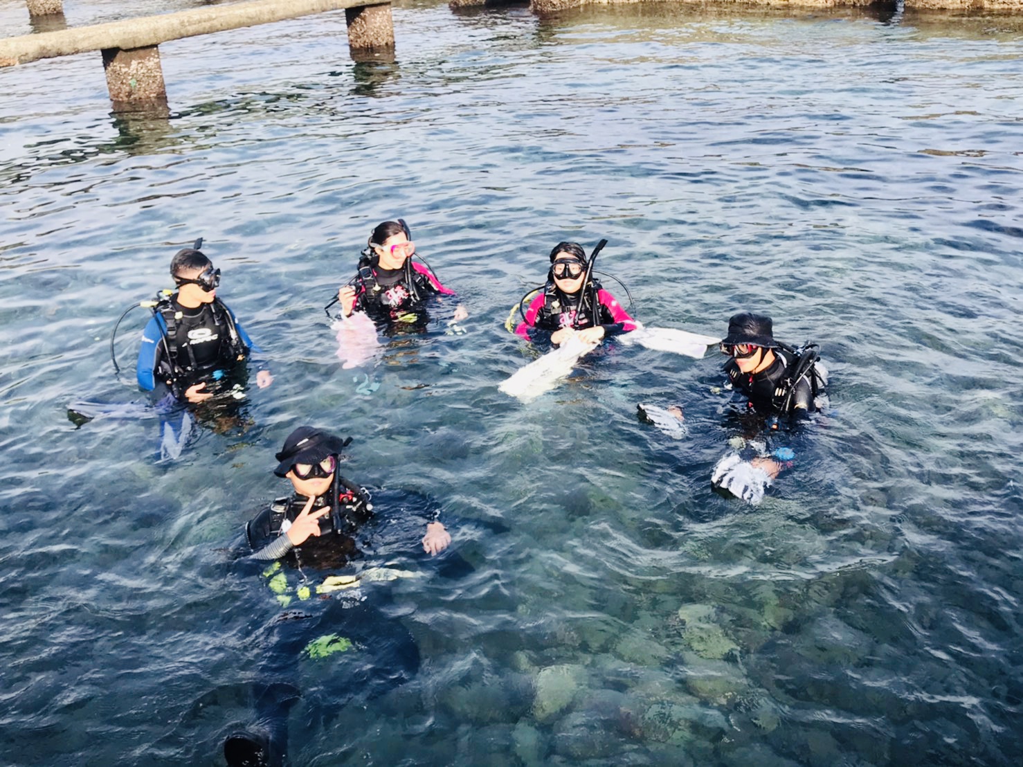 潛水團體響應淨海活動,守護海洋。 圖:新北市環保局提供 潛水團體響應淨海活動,守護海洋。 圖:新北市環保局提供