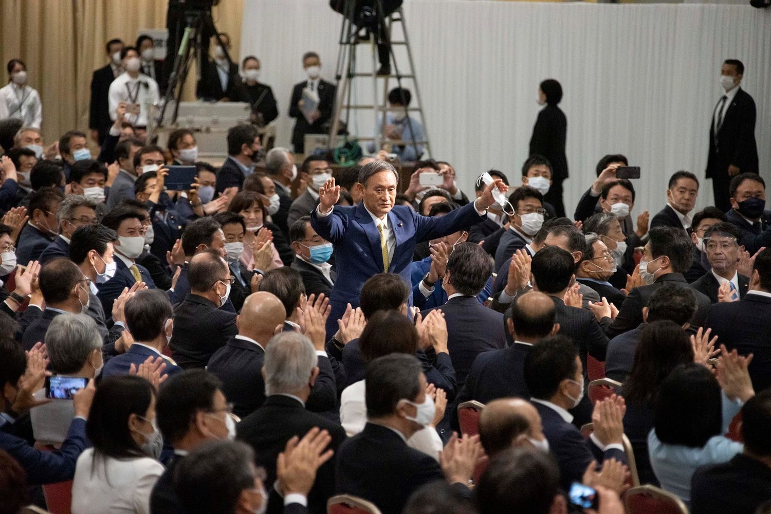 菅義偉任日本新首相 新內閣員名單出爐